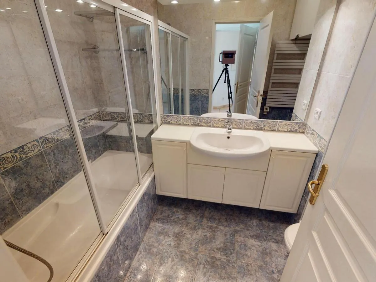 Superbe 2P Centre Menton Avec Terrasse, Clim, Wi-Fi - Fr-1-196-152 Apartment France