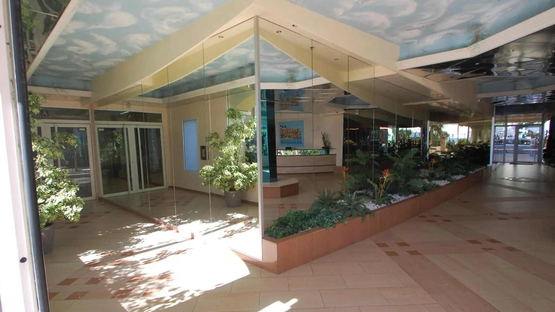 Superbe 2P Centre Menton Avec Terrasse, Clim, Wi-Fi - Fr-1-196-152 Apartment 0*,  France