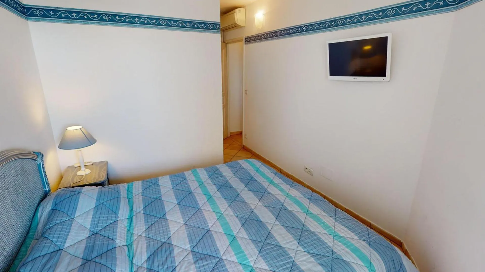 Superbe 2P Centre Menton Avec Terrasse, Clim, Wi-Fi - Fr-1-196-152 Daire